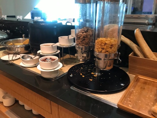 20200124 吉隆坡機場貴賓室 (13).jpg - 2020-01單飛吉隆坡