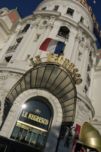 42 旋轉木馬餐廳早餐03.jpg - 醉飲南法