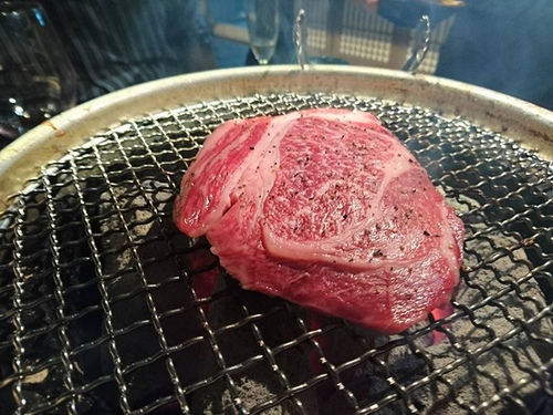 20161015燃二店和牛配紅酒 (23).jpg - 2016年品酒誌