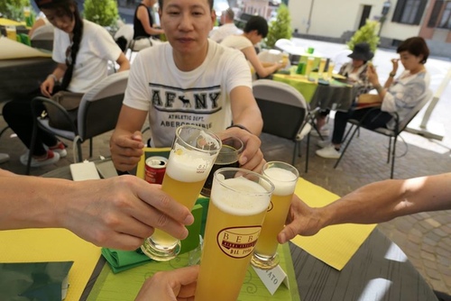 20170708 賣酒教堂前午餐 (14).jpg - 2017醉飲法義