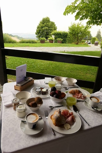 20170709葡萄園飯店早餐 (1).jpg - 2017醉飲法義