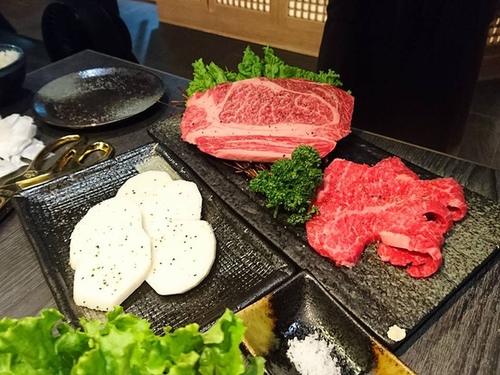 20161015燃二店和牛配紅酒 (21).jpg - 2016年品酒誌