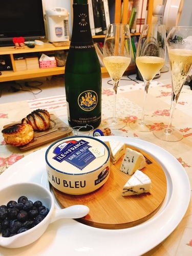 20171224平安夜香檳 (1).jpg - 2017年品酒誌