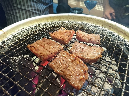 20161015燃二店和牛配紅酒 (31).jpg - 2016年品酒誌