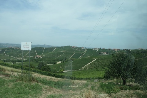 20170708 賣酒教堂前午餐 (1).jpg - 2017醉飲法義