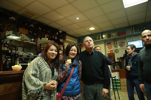 20150207u8b66u5bdfu8207u9ed1u9053u7684u5e97u665au991010.jpg - u9189u98f2u5357u6cd5