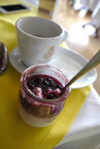 42 旋轉木馬餐廳早餐13.jpg - 醉飲南法