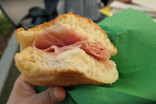 20170708 賣酒教堂前午餐 (17).jpg - 2017醉飲法義